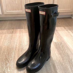 Hunter Women's Refined Slim Fit Tall Gloss Rain Boots